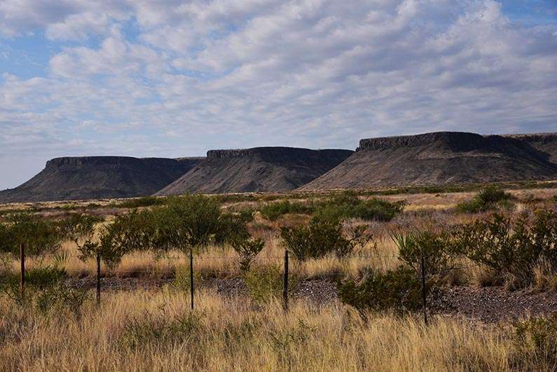 12 - 2017-11-07 Trip to Big Bend - Buttes - 1